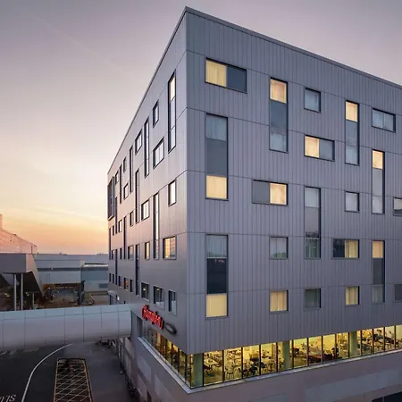 Hampton By Hilton London Gatwick Airport-3